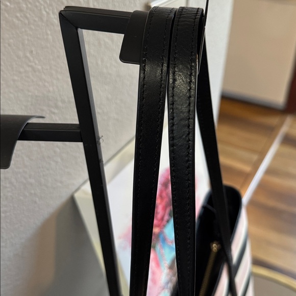 Kate Spade Tote EUC - Picture 7 of 10
